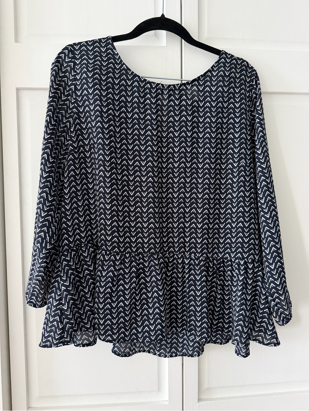 H&M Divided Navy and White Geometric Print Peplum Top - Size 14 NWOT